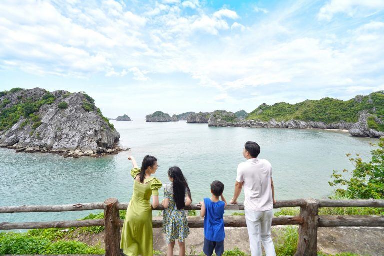 Kinh nghiệm đi du lịch bãi biển tại Đảo Cát Bà năm 2025